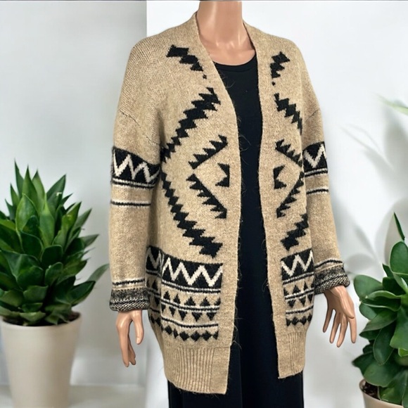 Tahari Soft Cozy Aztec South West Open Front Cardigan Sweater - Picture 7 of 16
